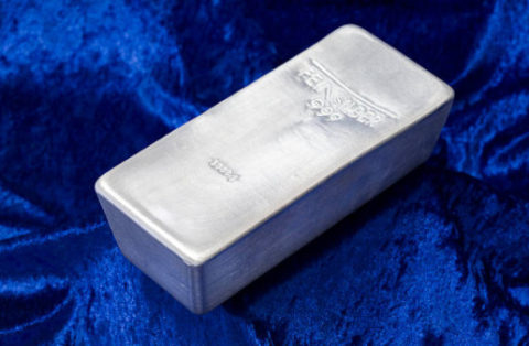 Если есть желание купить серебро в слитках, Сбербанк гарантирует их высокое качество 