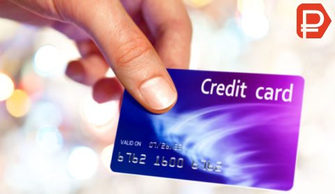 Без отказа, если не привлекать поручителей и не подтверждать доход, можно рассчитывать на получение неименной кредитной карты с небольшим лимитом